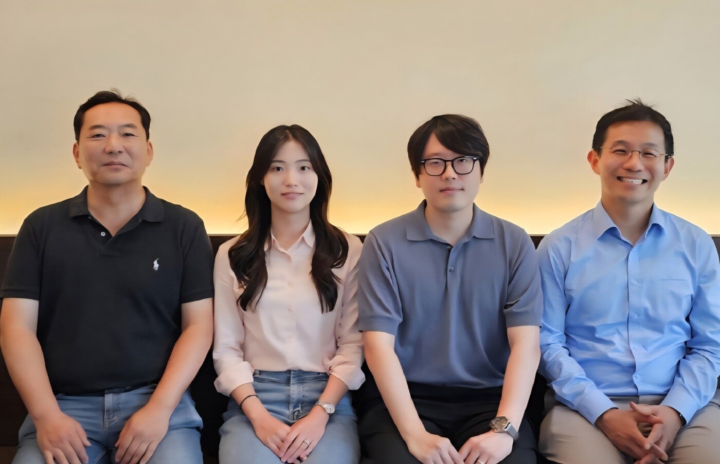 본문 이미지 - 왼쪽부터 김영근 고려대 교수, 제 1저자인 정은진 연구원·전유상 박사, 남기태 서울대 교수.&#40;과기정통부 제공&#41;