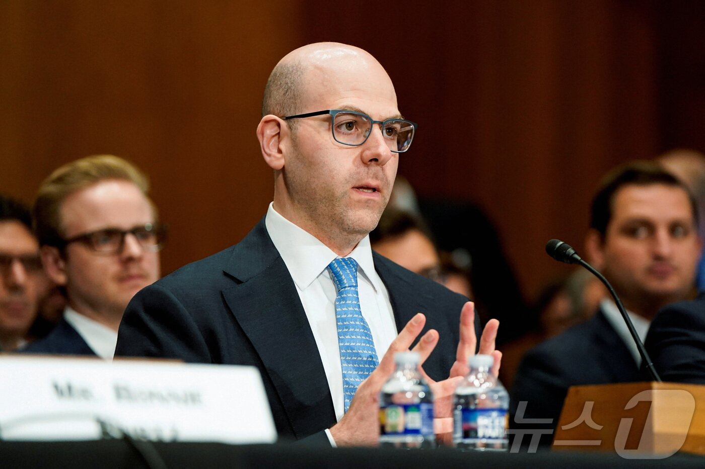 본문 이미지 - 스티븐 미란 연준 이사 지명자가 4일&#40;현지시간&#41; 의회에 출석, 청문회를 하고 있다. ⓒ 로이터=뉴스1 ⓒ News1 박형기 기자