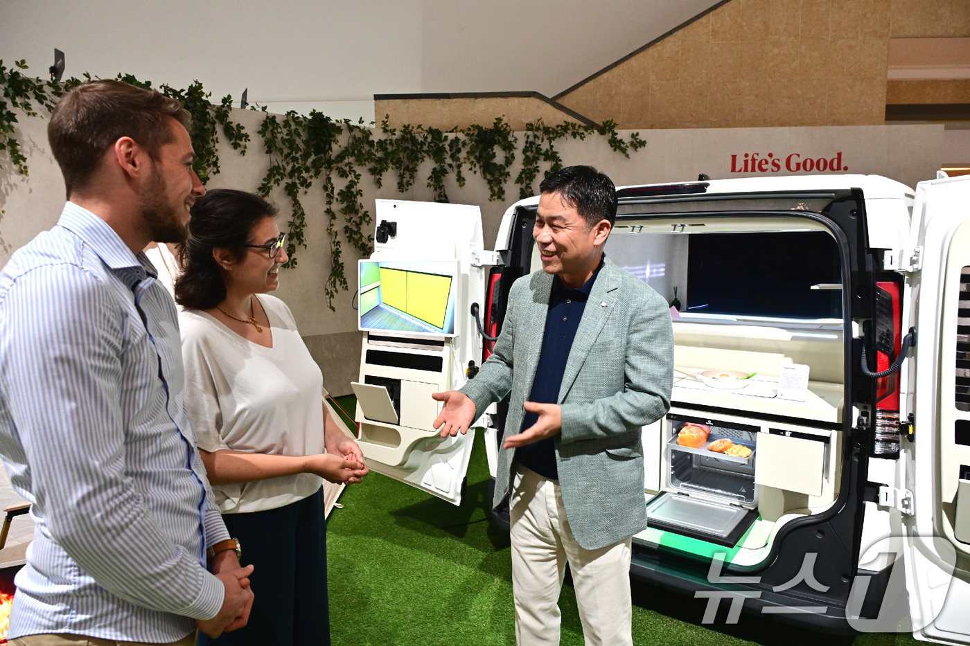 (서울=뉴스1) = LG전자 류재철 HS사업본부장이 4일(현지시간) 獨 베를린 IFA 2025 현장에서 기자간담회를 갖고 유럽 가전사업의 비전과 전략을 제시했다.LG전자 류재철 H …