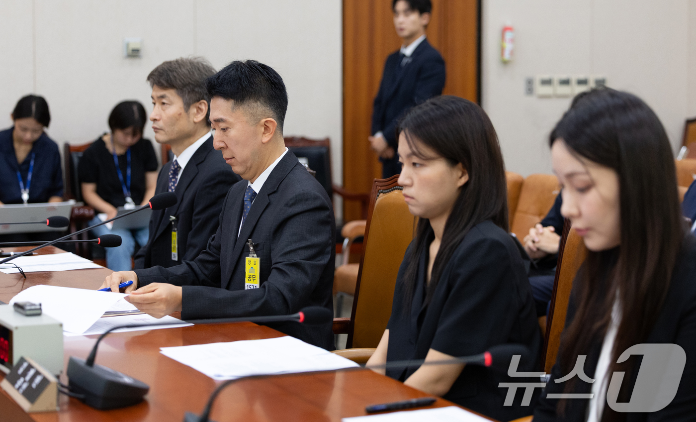 (서울=뉴스1) 이승배 기자 = 5일 서울 여의도 국회에서 열린 제429회 국회(정기회) 법제사법위원회 검찰 개혁 입법청문회에서 이희동 부산고검 검사를 비롯한 증인들이 착석해 있다 …