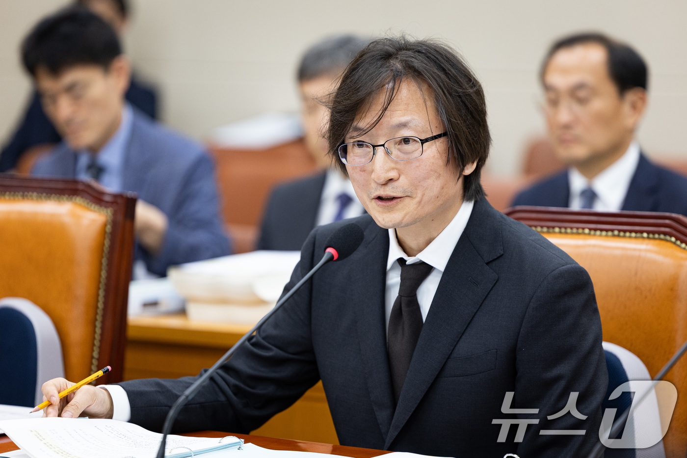 (서울=뉴스1) 유승관 기자 = 주병기 공정거래위원장 후보자가 5일 서울 여의도 국회에서 열린 인사청문회에 출석해 의원 질의에 답하고 있다. 2025.9.5/뉴스1