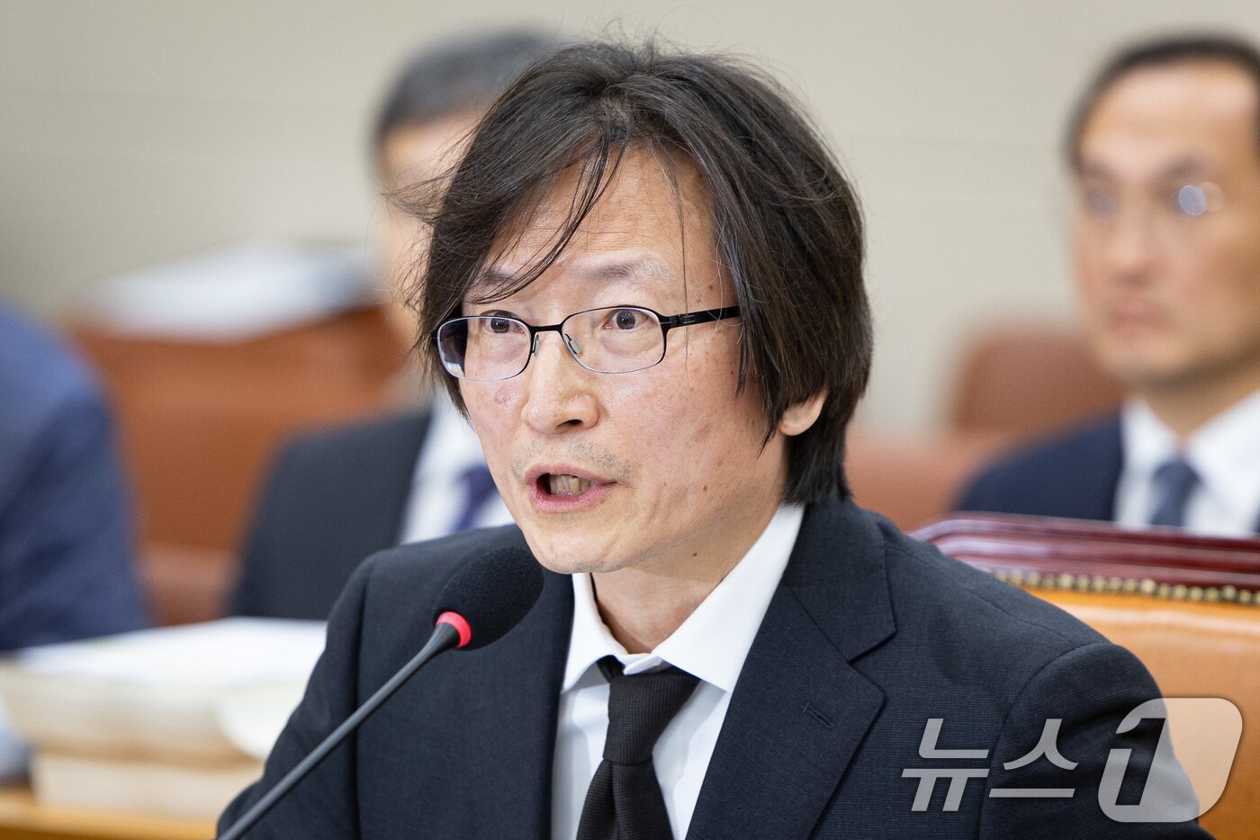 본문 이미지 - 주병기 공정거래위원장 후보자가 5일 서울 여의도 국회에서 열린 인사청문회에 출석해 의원 질의에 답하고 있다. ⓒ News1 유승관 기자