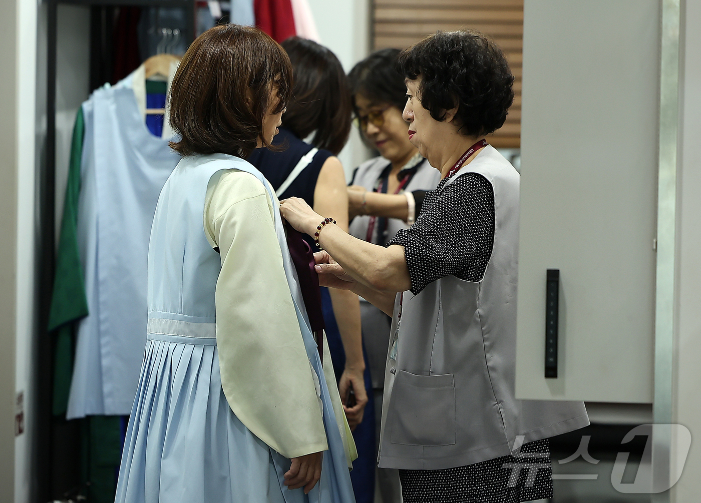 (서울=뉴스1) 김진환 기자 = 지난해 서울을 찾은 외국인 관광객 중 약 100만 명이 서울 시내 피부과나 성형외과 등 병원을 찾은 것으로 집계됐다.이들이 한 해 동안 결제한 의료 …