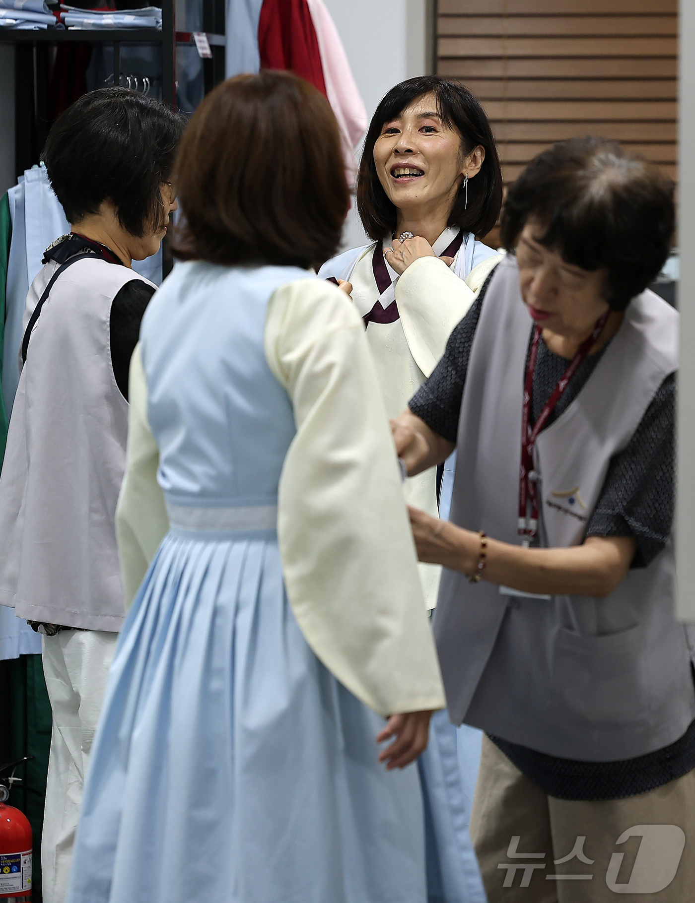 (서울=뉴스1) 김진환 기자 = 지난해 서울을 찾은 외국인 관광객 중 약 100만 명이 서울 시내 피부과나 성형외과 등 병원을 찾은 것으로 집계됐다.이들이 한 해 동안 결제한 의료 …