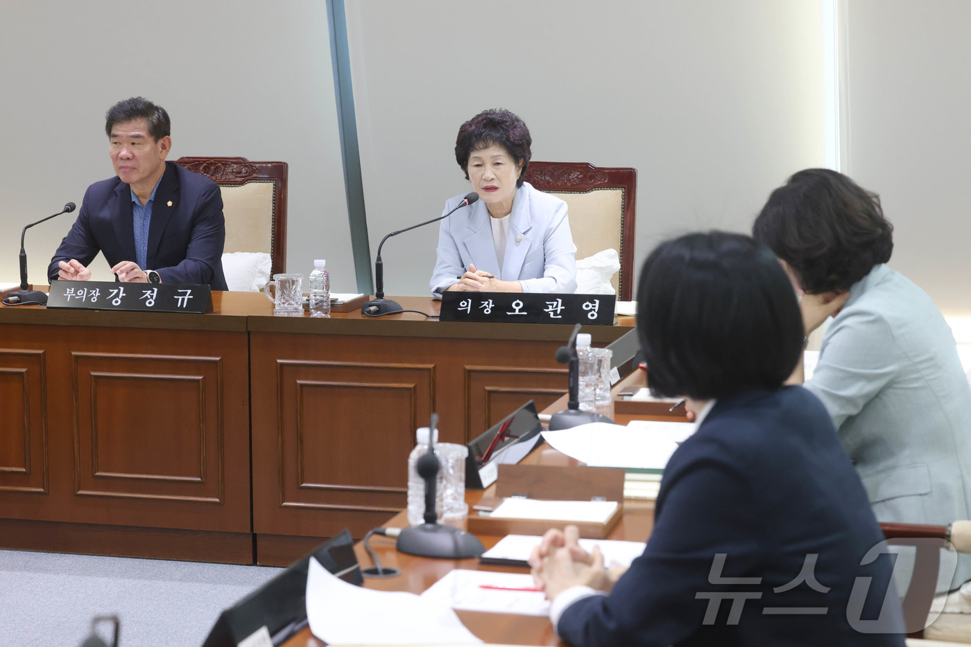 (대전=뉴스1) 김기태 기자 = 오관영 대전 동구의회 의장이 5일 전체 의원 간담회를 열고 제288회 임시회 의사일정을 확정했다. (동구의회 제공. 재판매 및 DB금지) 2025. …