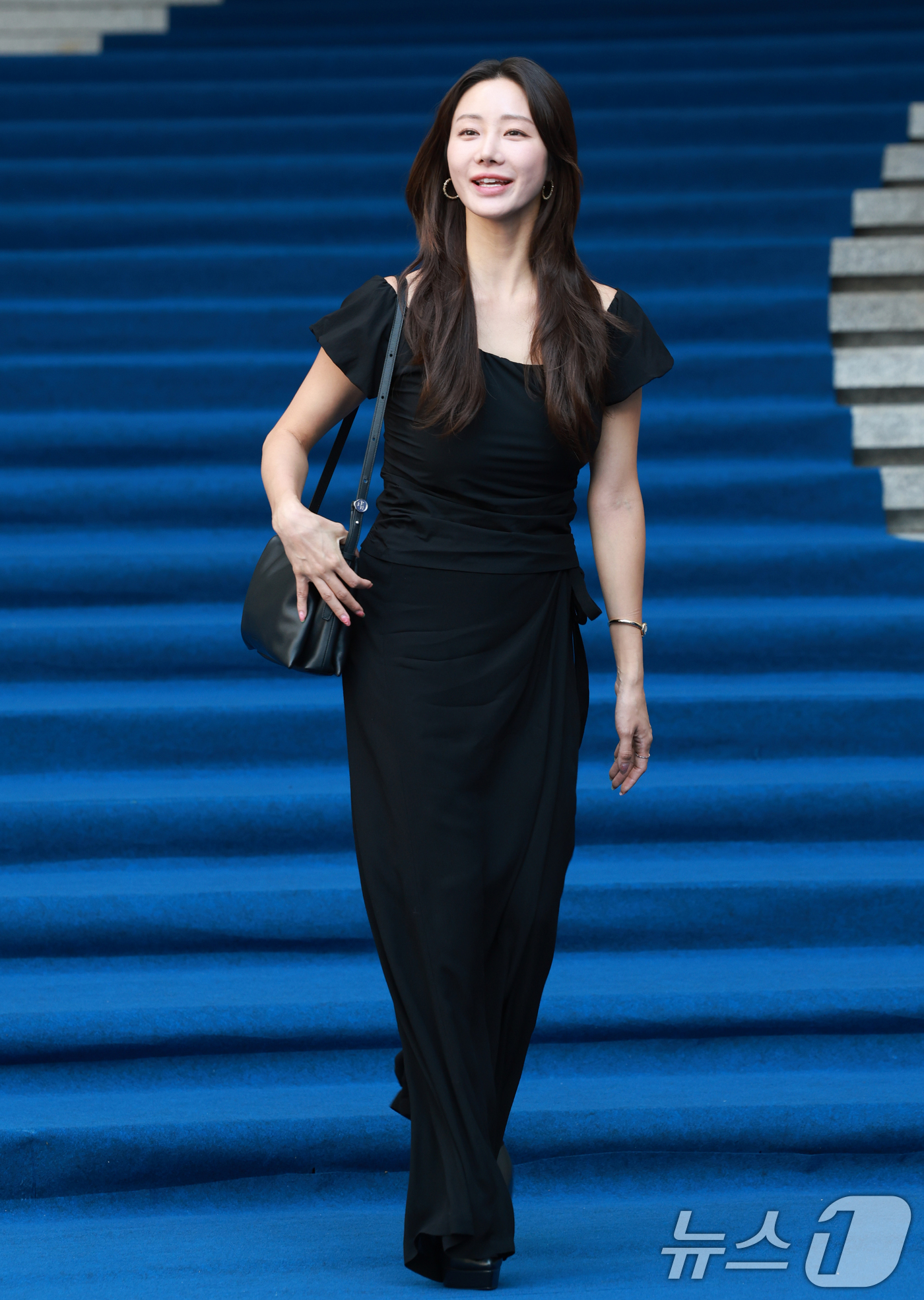 (서울=뉴스1) 권현진 기자 = 배우 한그루가 5일 서울 중구 동대문디자인플라자(DDP)에서 열린 2026 S/S서울패션위크 리이 컬렉션에 참석하고 있다. 2025.9.5/뉴스1