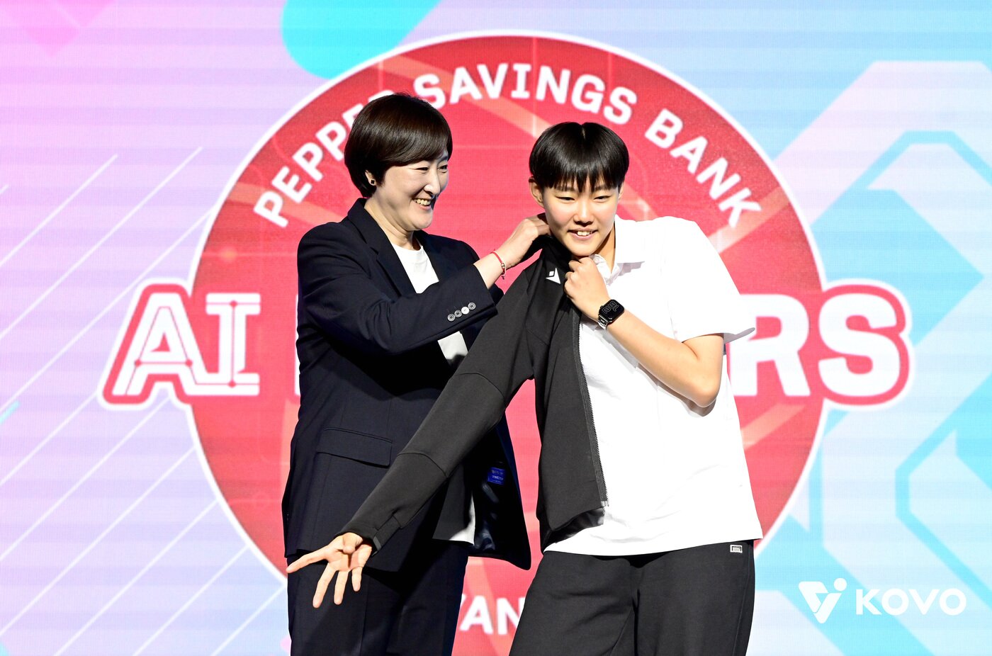 본문 이미지 - 2순위로 김서영을 뽑은 장소연 페퍼저축은행 감독(KOVO제공) 