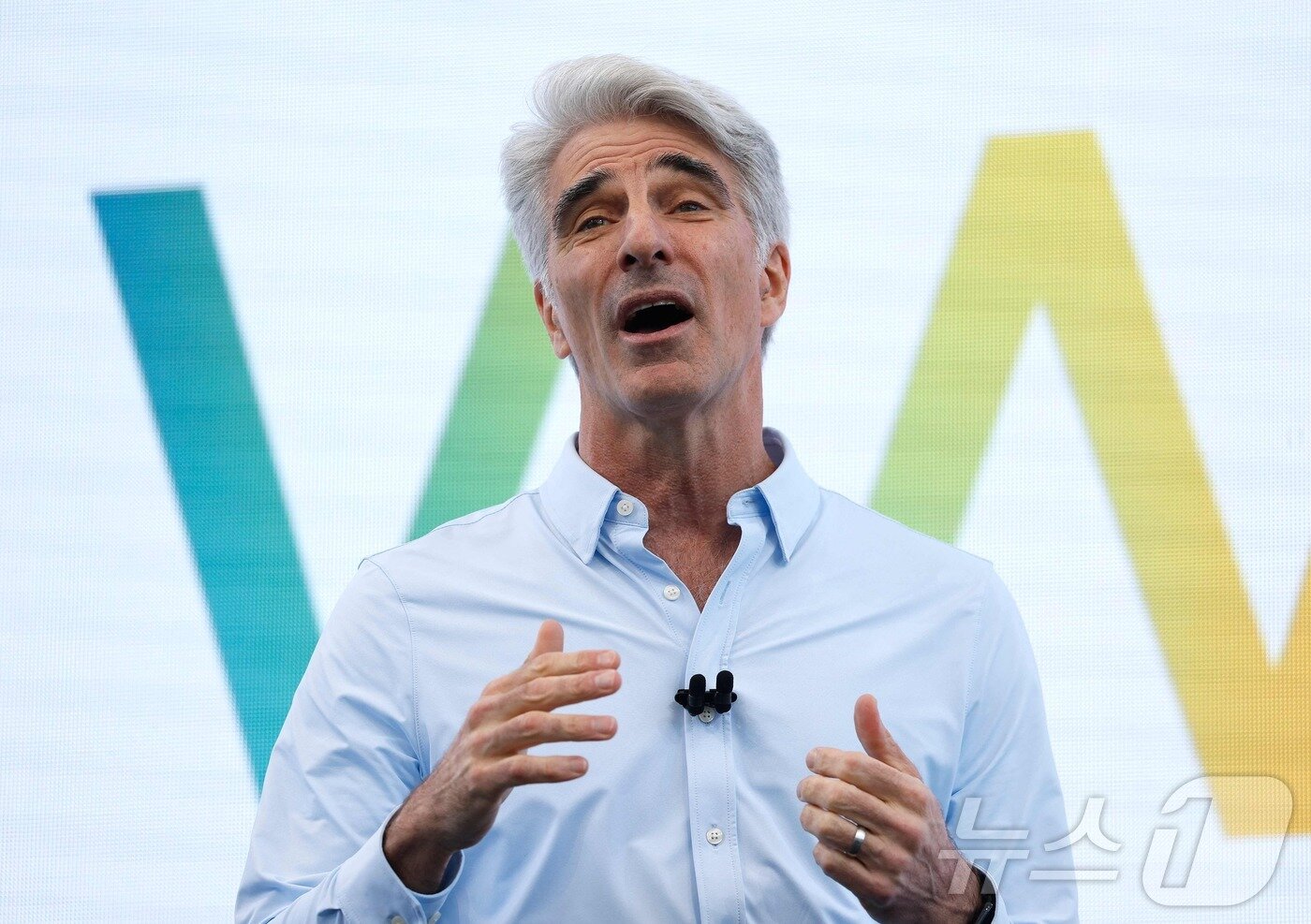 본문 이미지 - 크레이그 페더리기&#40;Craig Federighi&#41; 애플 SW 엔지니어링 담당 수석 부사장 ⓒ AFP=뉴스1