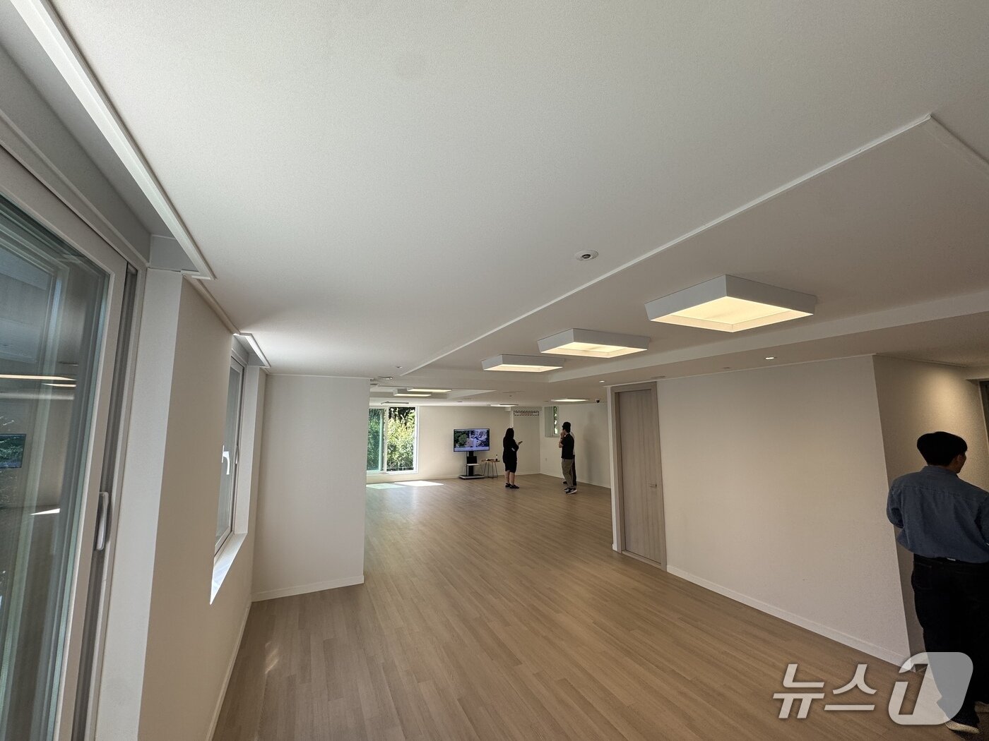 본문 이미지 - 현대건설의 차세대 공간 구조 '네오 프레임'이 적용된 실증 시설. 2025.9.5/ 뉴스1 ⓒ News1 윤주현 기자