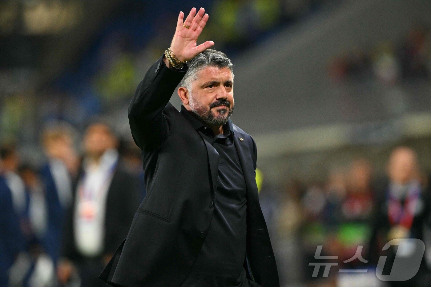 본문 이미지 - 이탈리아 대표팀 사령탑 데뷔전에서 승리한 젠나로 가투소 감독.  ⓒ AFP=뉴스1