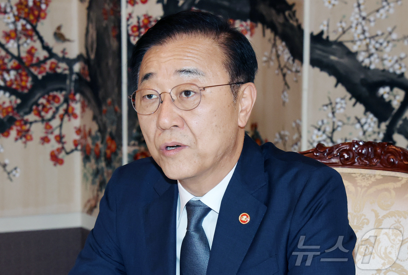 (서울=뉴스1) 임세영 기자 = 김윤덕 국토교통부 장관이 7일 서울 종로구 정부서울청사에서 열린 부동산관계장관회의에서 발언을 하고 있다. 2025.9.7/뉴스1