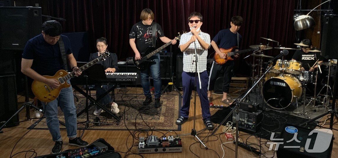 본문 이미지 - 대구를 중심으로 할동하는 밴드 개화파. &#40;대한턱관절교합학회 제공. 재판매 및 DB 금지&#41;/뉴스1