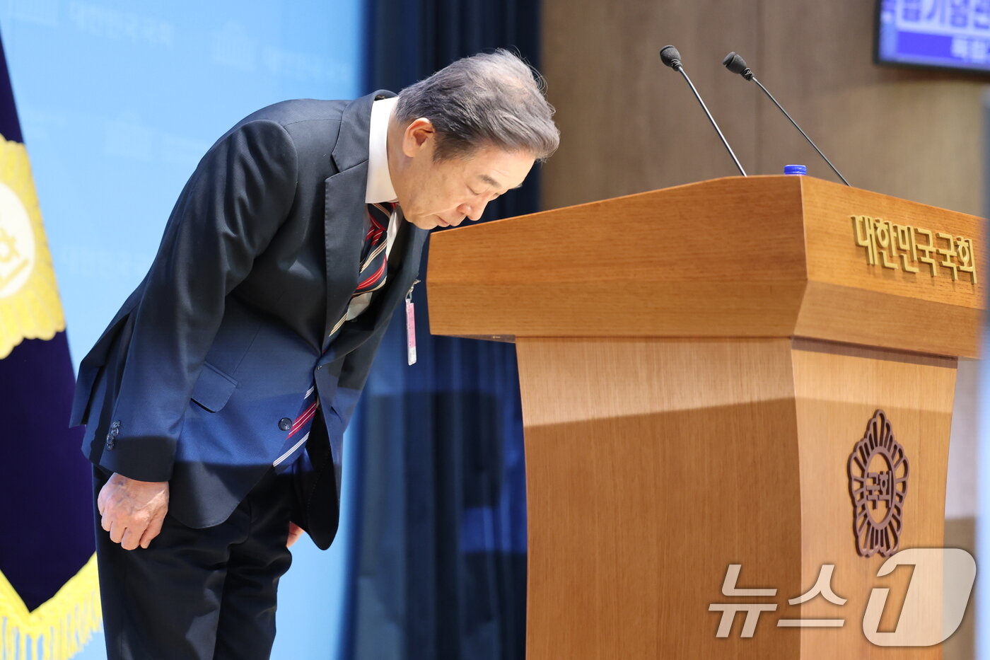 본문 이미지 - 김형석 독립기념관장이 8일 서울 여의도 국회에서 기자회견을 하고 있다. 2025.9.8/뉴스1 ⓒ News1 이승배 기자