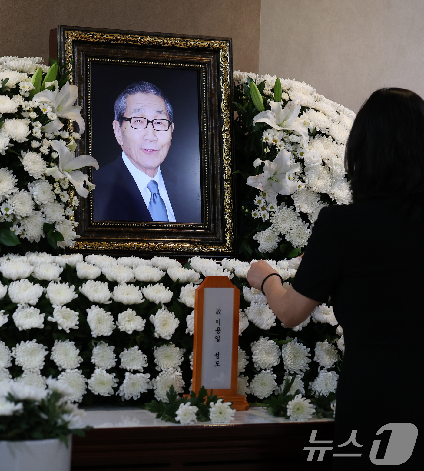 (서울=뉴스1) 오대일 기자 = 프로야구 출범에 주도적인 역할을 맡은 이용일 전 한국야구위원회(KBO) 총재 직무대행이 7일 향년 94세의 일기로 별세했다. KBO는 8일 "이용일 …