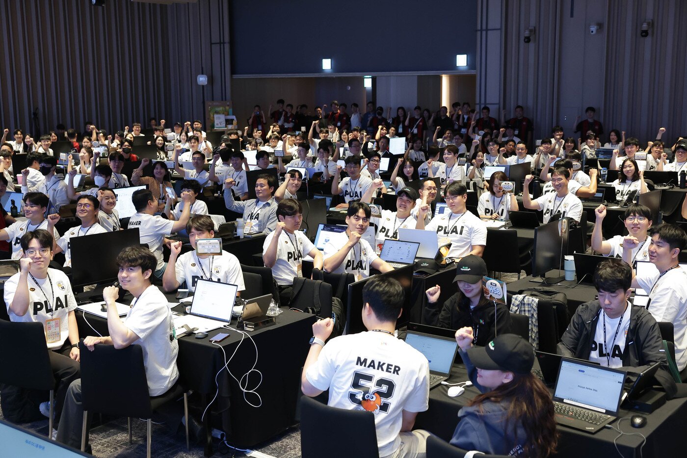 본문 이미지 - 8일 웨스틴 서울 파르나스에서 개막한 제4회 GS그룹 해커톤에 GS 전 계열사와 외부기관 포함해 837명이 참석했다.&#40;GS그룹 제공&#41;