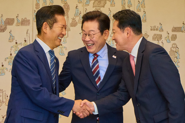 정청래·장동혁, 리더십 위기…'강성 지지층 바라기' 닮은꼴