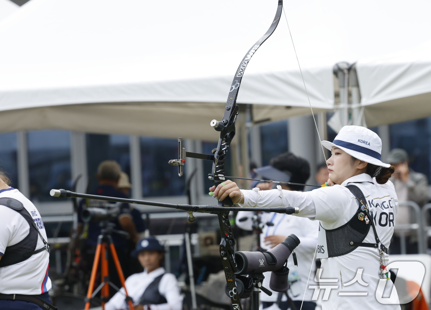 (광주=뉴스1) 김태성 기자 = 양궁 리커브 임시현이 9일 광주 국제양궁장에서 열린 광주 2025세계양궁선수권대회에서 예선을 펼치고 있다. 2025.9.9/뉴스1