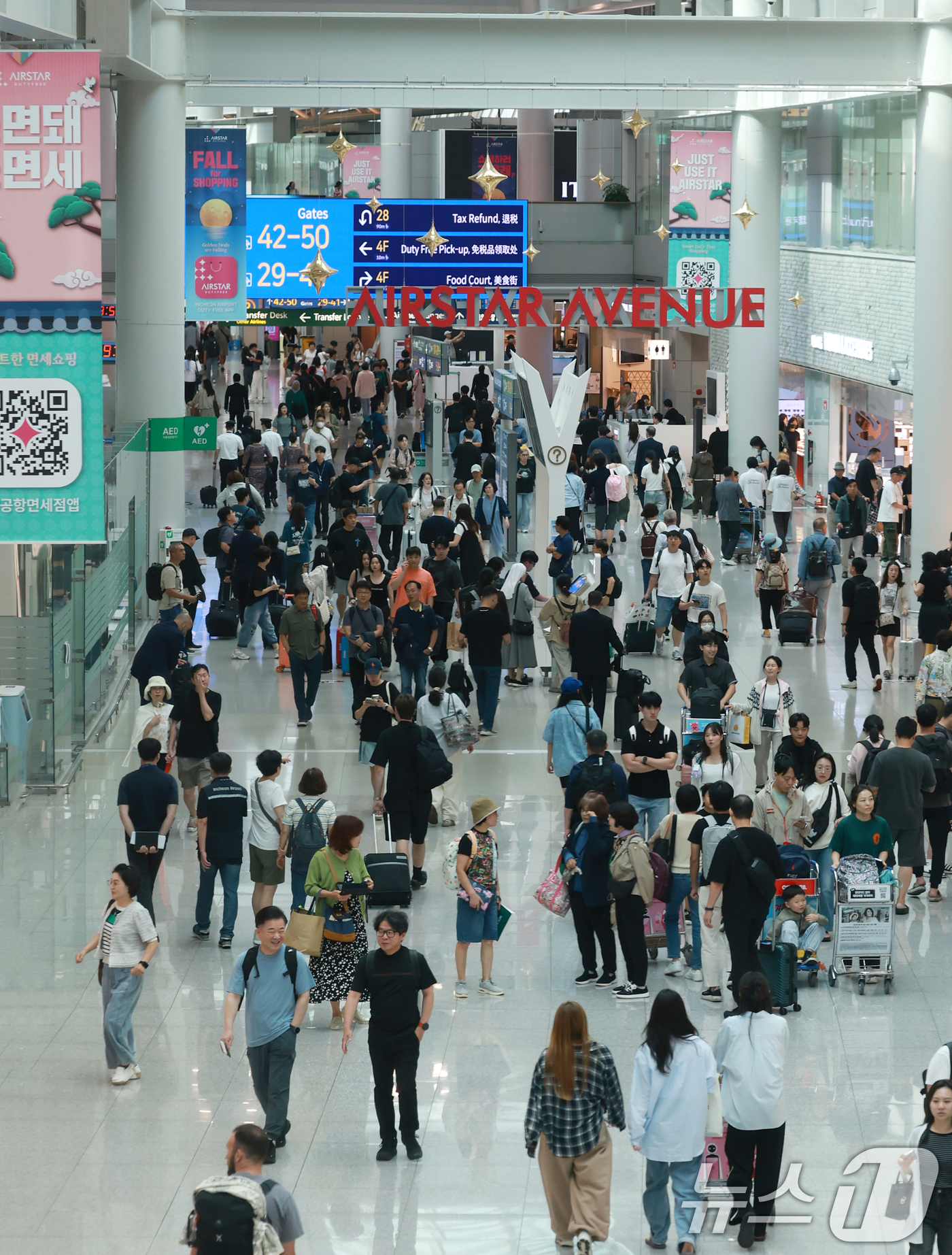(인천공항=뉴스1) 권현진 기자 = 인천지방법원이 인천국제공항공사(인국공)에 대해 신라면세점의 임대료를 25% 인하하라는 강제조정 결정을 내렸다. 이에 대해 인국공은 조만간 이의신 …