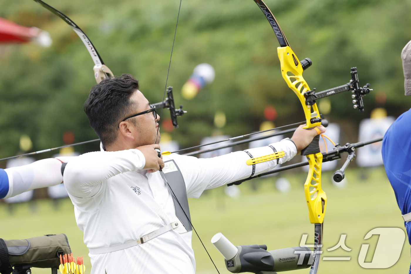 (광주=뉴스1) 김태성 기자 = 양궁 리커브 김우진이 9일 광주 국제양궁장에서 열린 광주 2025세계양궁선수권대회에서 예선을 펼치고 있다. 2025.9.9/뉴스1