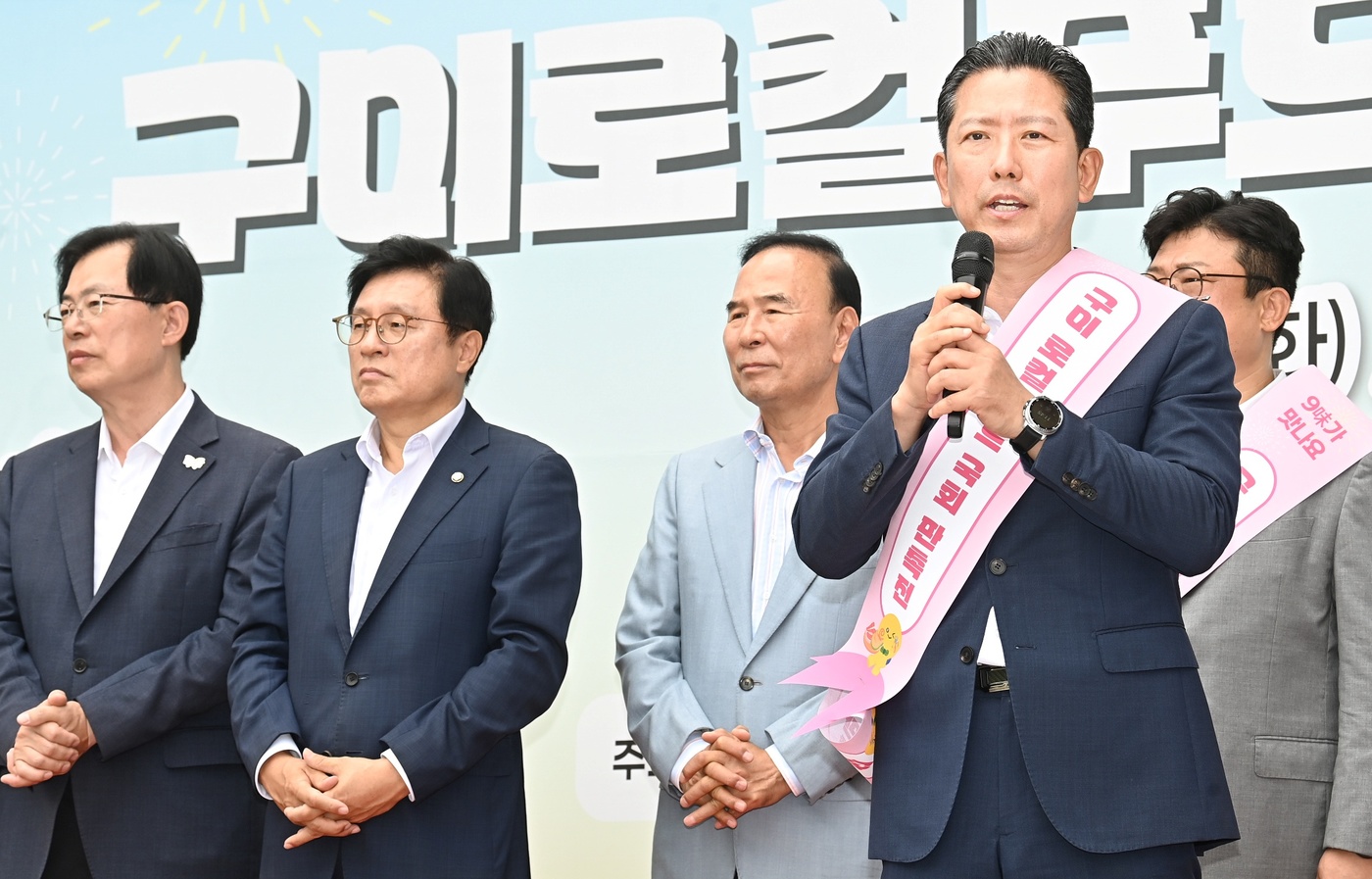 (구미=뉴스1) 정우용 기자 = 김장호 구미시장이 9일 국회 소통관 앞마당에서 열린 '구미 로컬푸드 국회 판촉전'에서 인사말을 하고 있다. (구미시 제공. 재판매 및 DB 금지) …