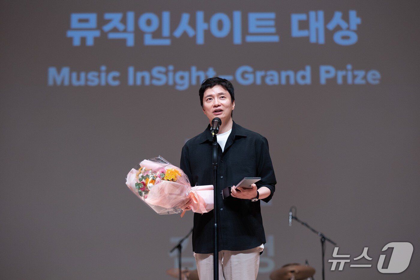 본문 이미지 - 영화 파묘의 김태성 음악감독, 뮤직인사이트 대상(제천국제음악영화제 조직위 제공. 재판매 및 DB금지)/뉴스1 