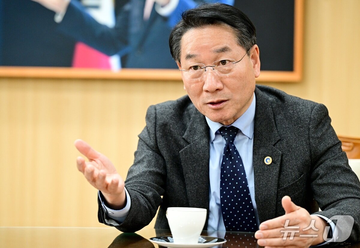 본문 이미지 - 유정복 인천시장이 뉴스1과 인터뷰를 진행하고 있다. (인천시 제공.재판매 및 DB금지)