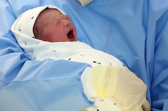 희망찬 새해둥이의 울음소리