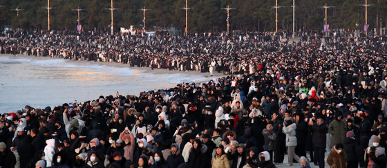 부산 해운대해수욕장 해돋이 인파