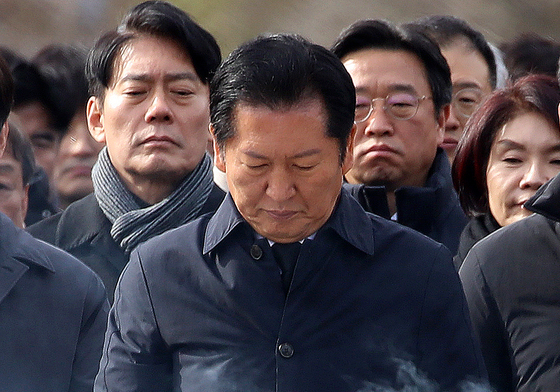봉하마을 찾은 정청래