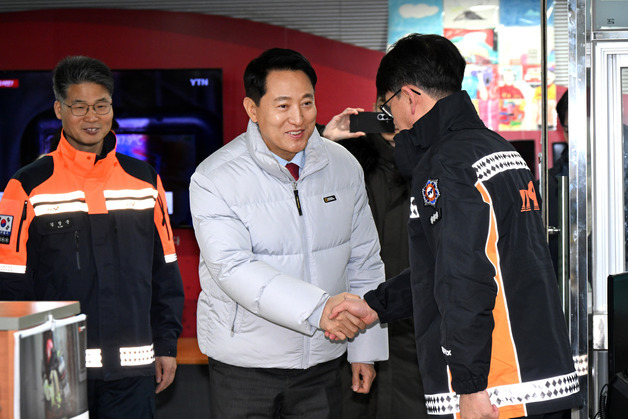 [동정] 오세훈 시장, 서대문소방서 찾아 소방공무원 격려