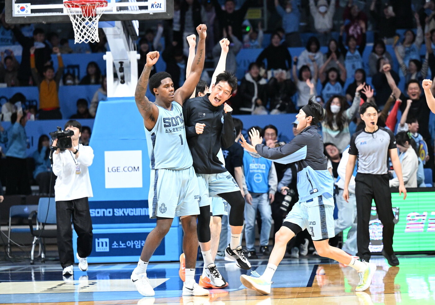 본문 이미지 - 고양 소노는 1일 열린 대구 한국가스공사와 경기에서 70-69로 역전승하며 홈 7연패 사슬을 끊었다. (KBL 제공)