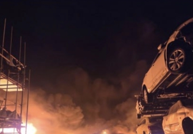 포천 가산면 폐차장서 불…차 300대 전소