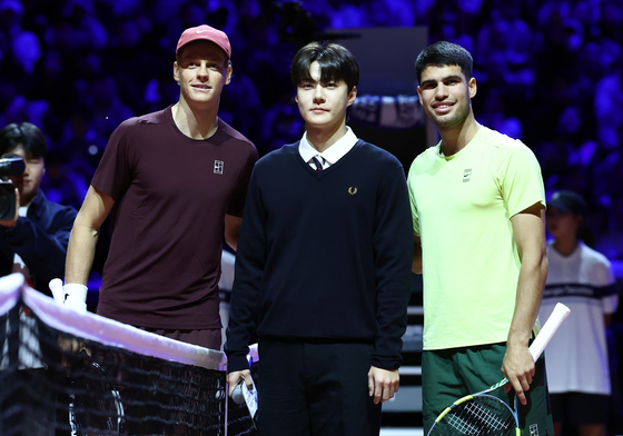 '테니스 빅2' 알카라스-신네르, 세계랭킹 1위 놓고 맞대결