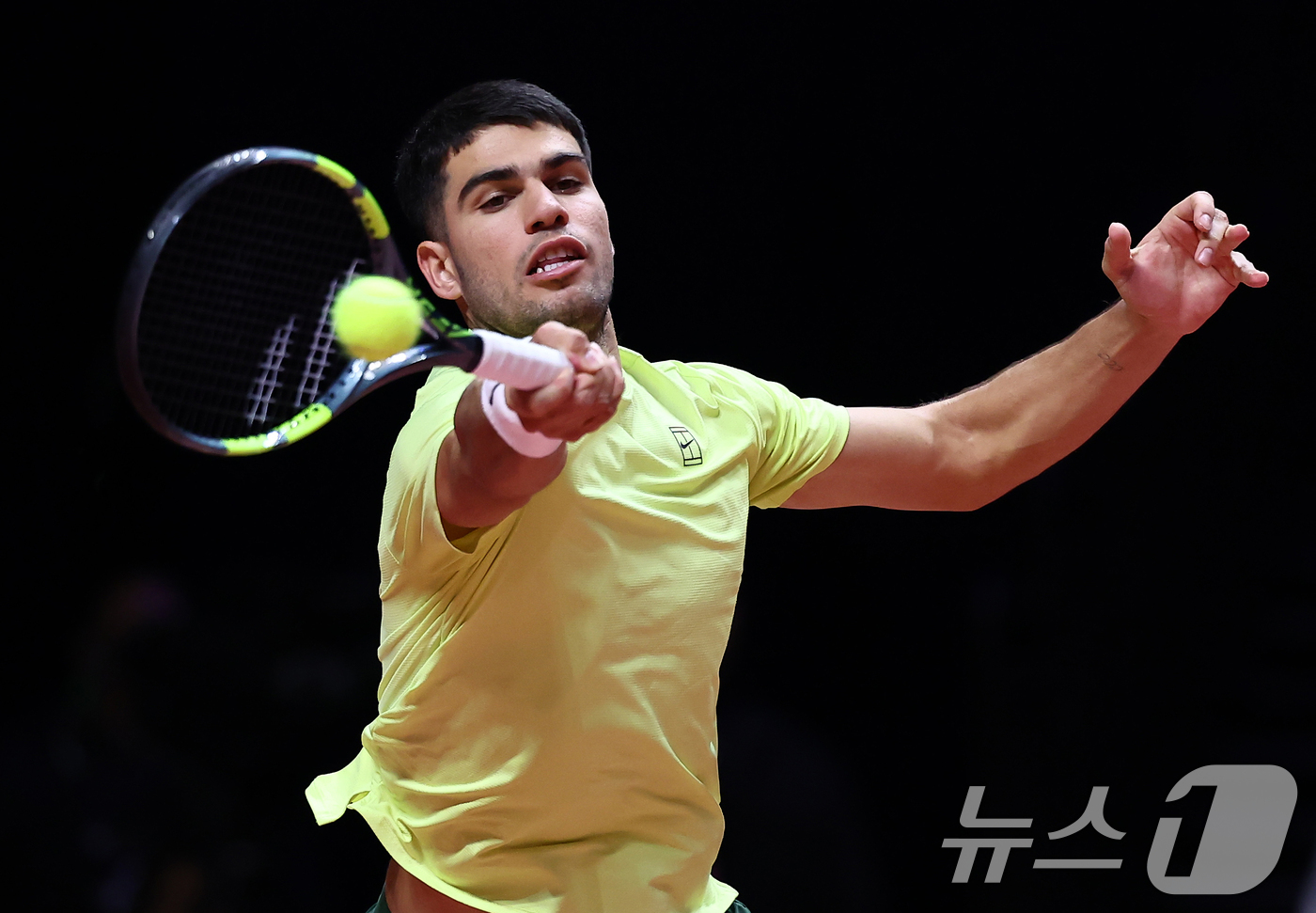 (인천=뉴스1) 김민지 기자 = 카를로스 알카라스가 10일 오후 인천 중구 인스파이어 아레나에서 열린 '현대카드 슈퍼매치 14'에서 얀니크 신네르와 경기를 치르고 있다. 2026. …