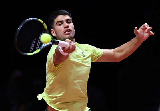 공격하는 알카라스