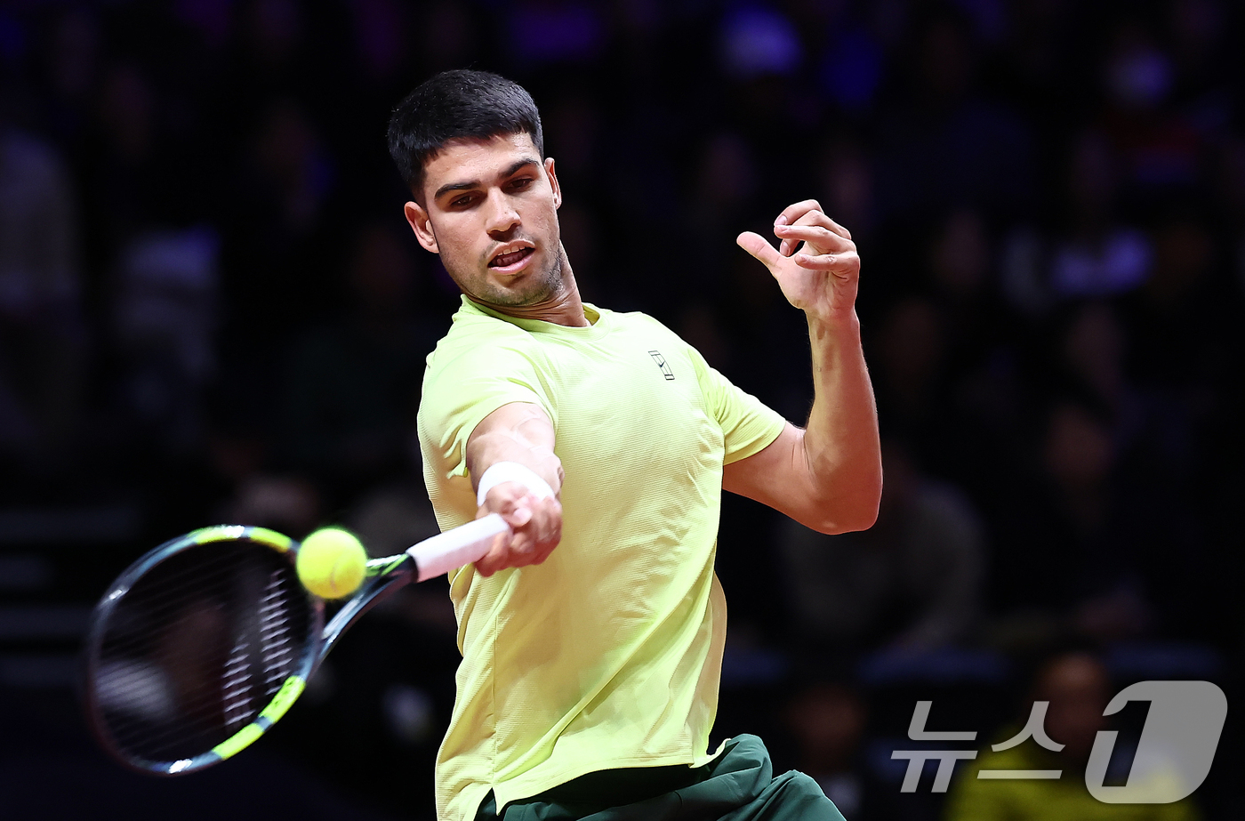 (인천=뉴스1) 김민지 기자 = 카를로스 알카라스가 10일 오후 인천 중구 인스파이어 아레나에서 열린 '현대카드 슈퍼매치 14'에서 얀니크 신네르와 경기를 치르고 있다. 2026. …