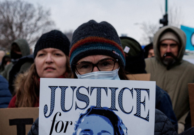 美 국토안보부, 미네소타에 요원 수백 명 추가 급파…ICE 총격 여파