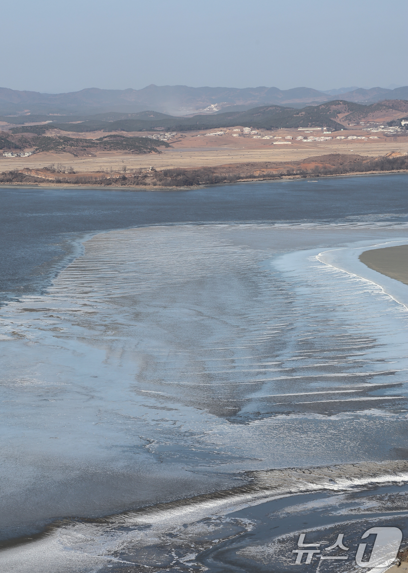 (파주=뉴스1) 김도우 기자 = 북한의 무인기 침투 주장과 관련해 김여정 북한 노동당 부부장은 11일 "무인기를 운용한 적이 없다"는 한국 국방부의 입장 발표를 유의하겠다고 밝히면 …