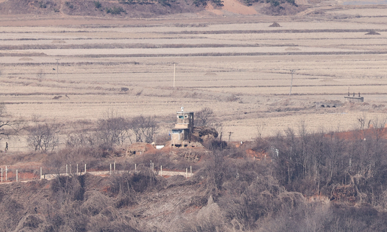 남북 무인기 살포 주체 '공방'