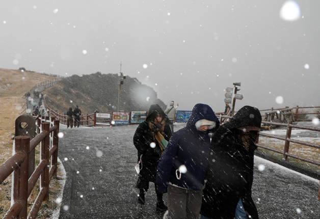 꽁꽁 언 제주 섬