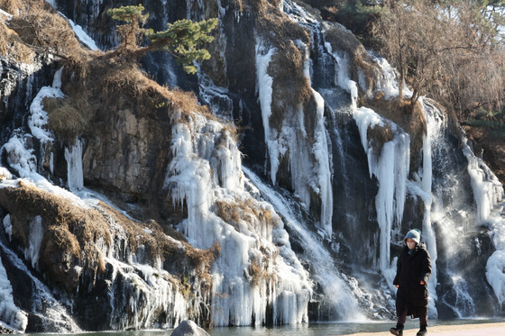 [뉴스1 PICK]강한 바람에 눈까지…전국이 '꽁꽁'