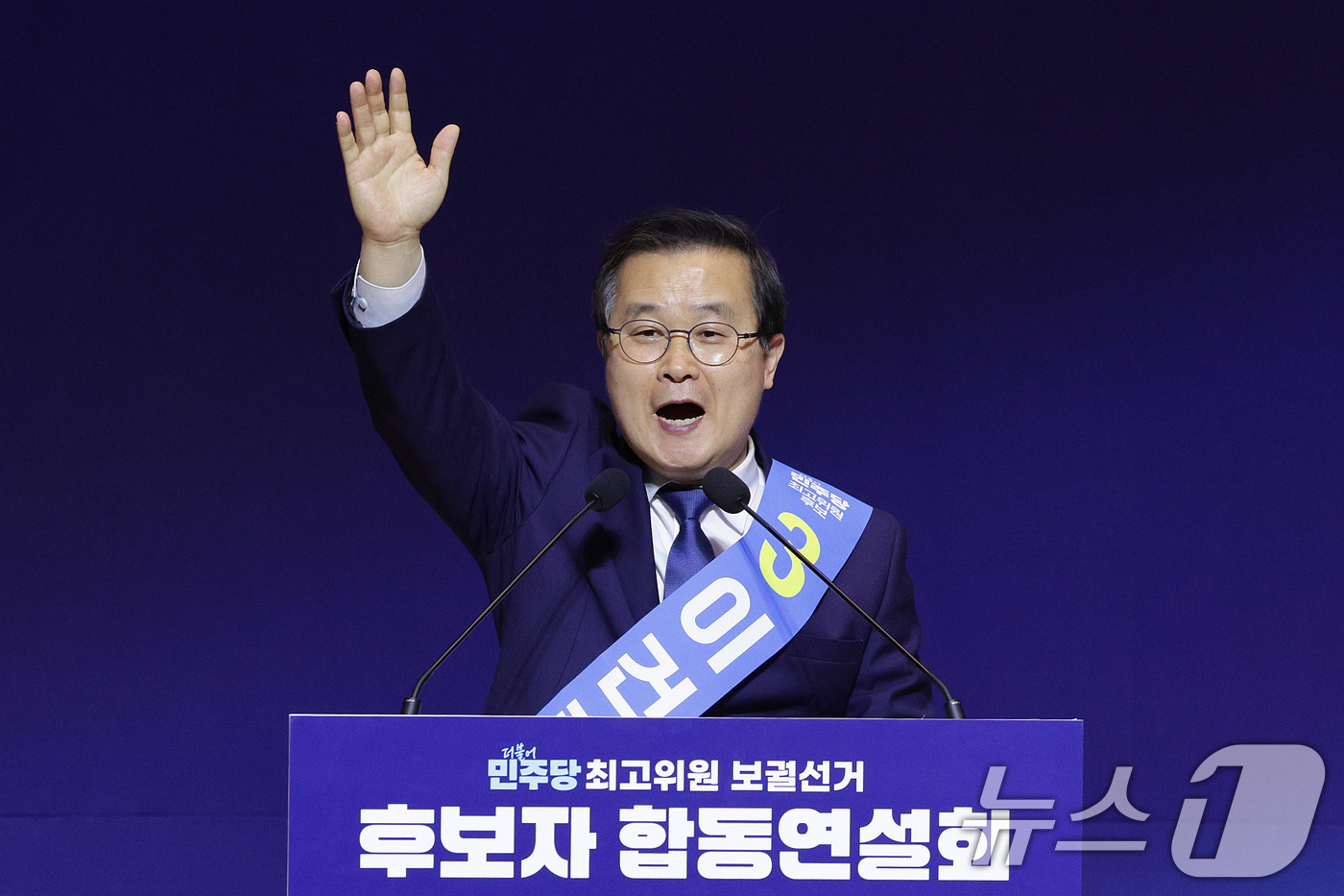 (서울=뉴스1) 신웅수 기자 = 이건태 더불어민주당 최고위원 후보가 11일 서울 여의도 국회 의원회관에서 열린 후보자 합동연설회에서 정견 발표를 하고 있다. 2026.1.11/뉴스 …