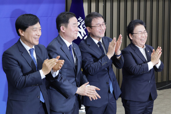 한병도 '신임 최고위원들과 함께'