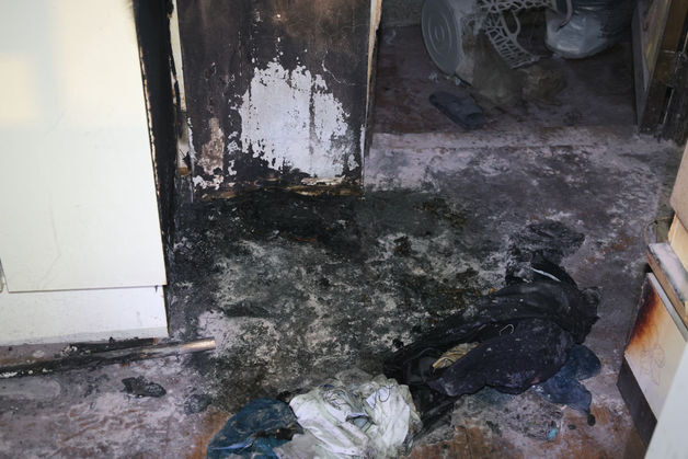 부산 괘법동 4층짜리 건물서 불…2명 연기흡입·2명 대피