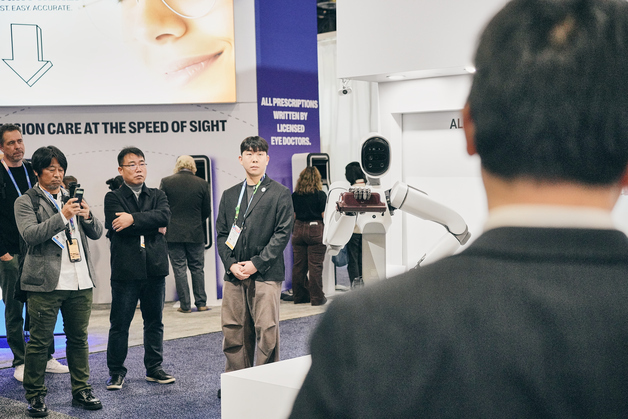 위로보틱스, CES 2026서 '윔 S' 실착 체험·휴머노이드 '알렉스' 첫 공개