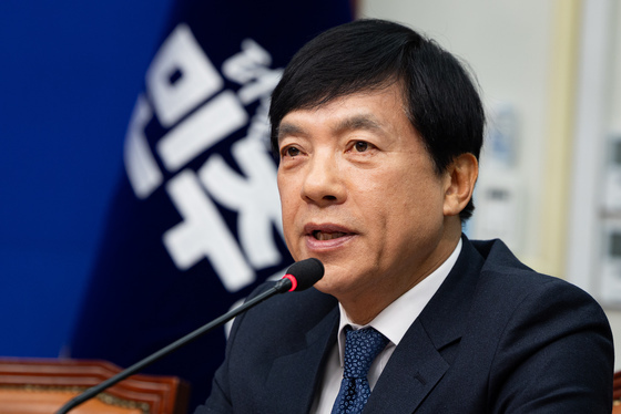 이성윤 "靑수석이 장동혁 찾아야? 염치도 단식하나…단윤·사과부터"