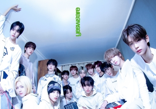 아이덴티티 신보, 초동 43만장 돌파…'커리어 하이' 기록