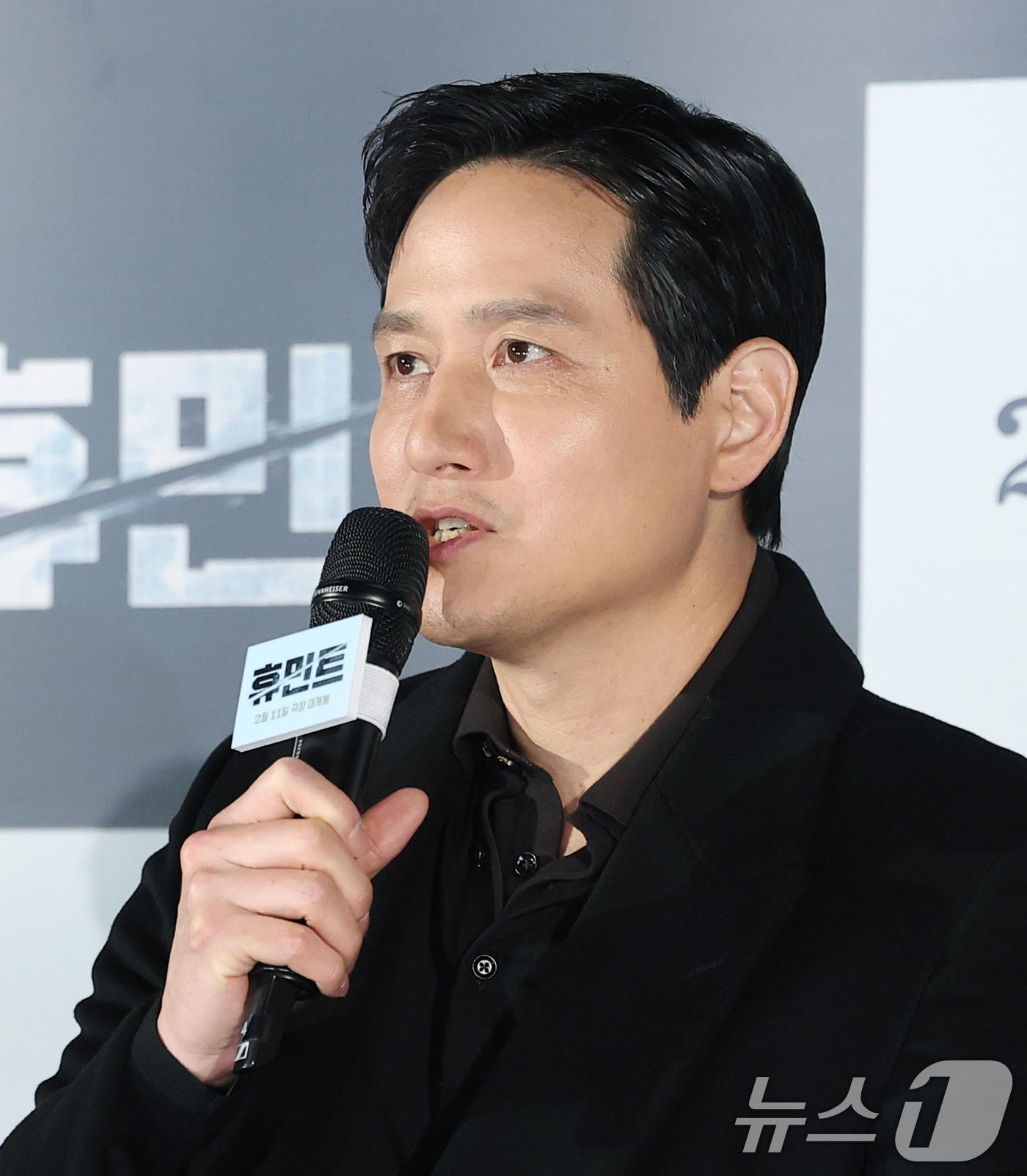 (서울=뉴스1) 권현진 기자 = 배우 박해준이 12일 서울 광진구 롯데시네마 건대입구에서 열린 영화 '휴민트‘(감독 류승완) 제작보고회에 참석해 인사말을 하고 있다.'휴민트'는 비 …