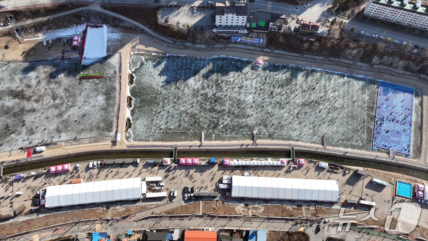 본문 이미지 - 제14회 홍천강 꽁꽁축제 현장 사진.(홍천군 제공. 재판매 및 DB금지)/뉴스1