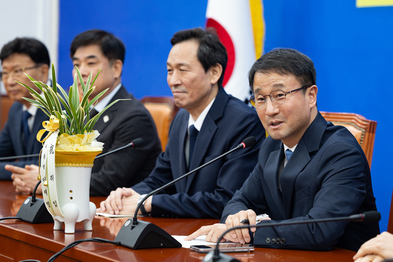 인사말하는 한병도 민주당 원내대표